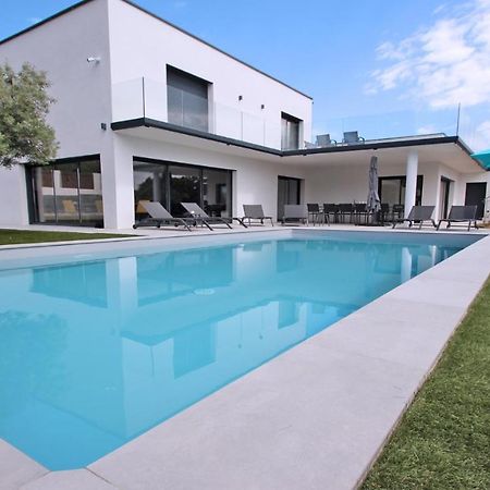 Villa Chantoiseau เลอิสซ็องเบรอ ภายนอก รูปภาพ