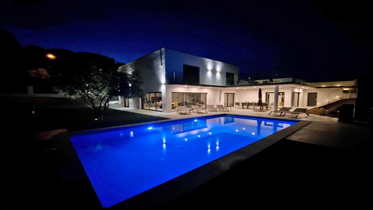 Villa Chantoiseau เลอิสซ็องเบรอ ภายนอก รูปภาพ
